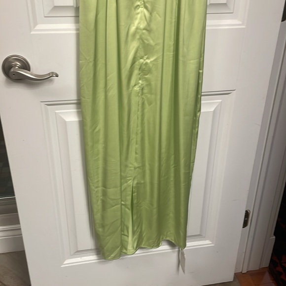 Abercrombie & Fitch strapless satin sculp maxi dress - Picture 4 of 7
